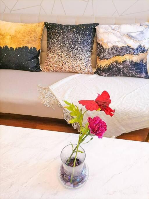 Cozy Studio Unit At Sun Residences Quezon City Εξωτερικό φωτογραφία